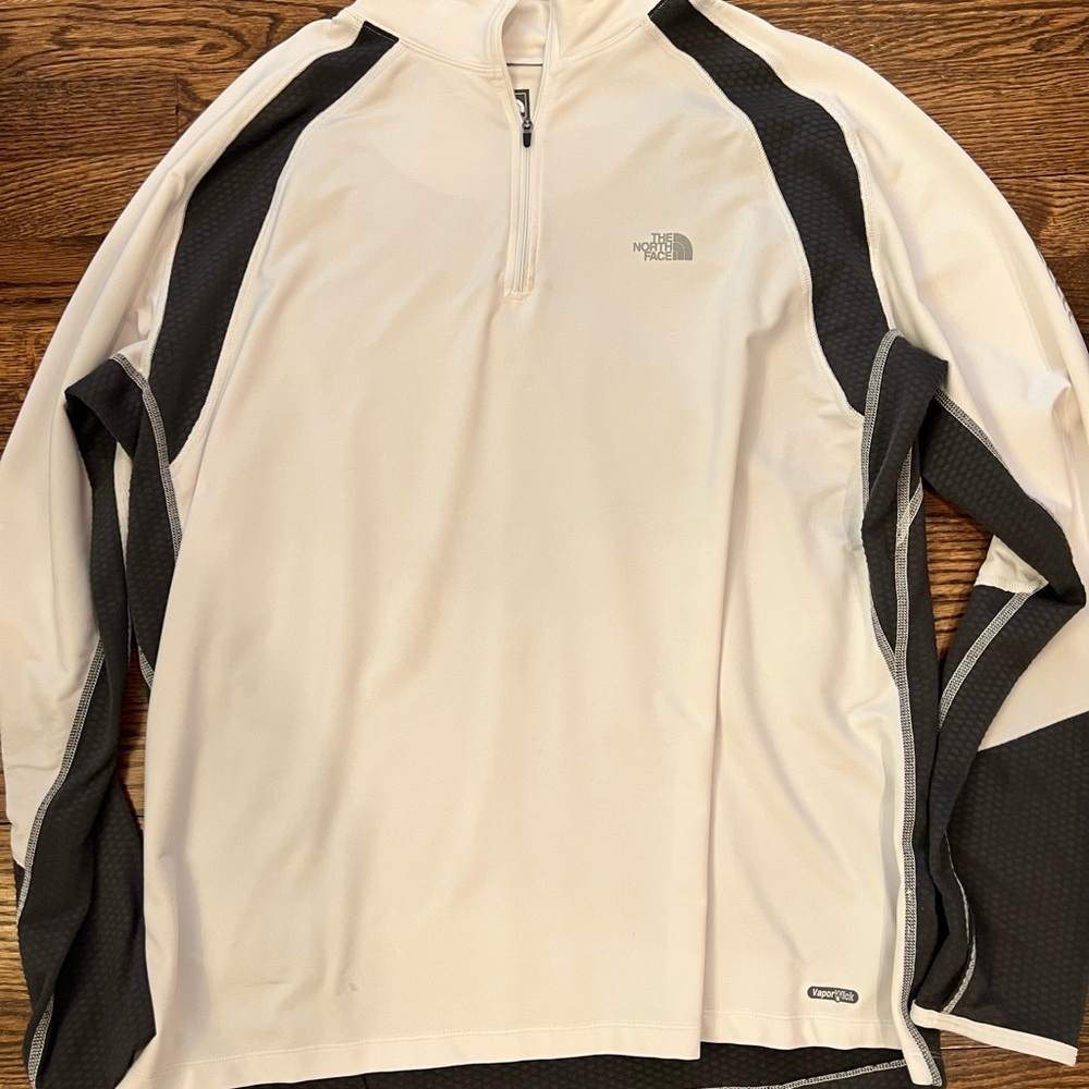 Mens North Face pull over